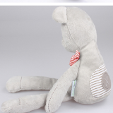 Thỏ bông cho bé ôm ngủ, chất liệu sợi bông siêu mềm siêu mịn an toàn cho bé.
 Size: 35x8cm, (tính cả tai là 42cm), thương hiệu Mamas& Papas